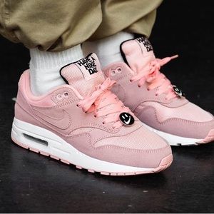Women’s air max 1